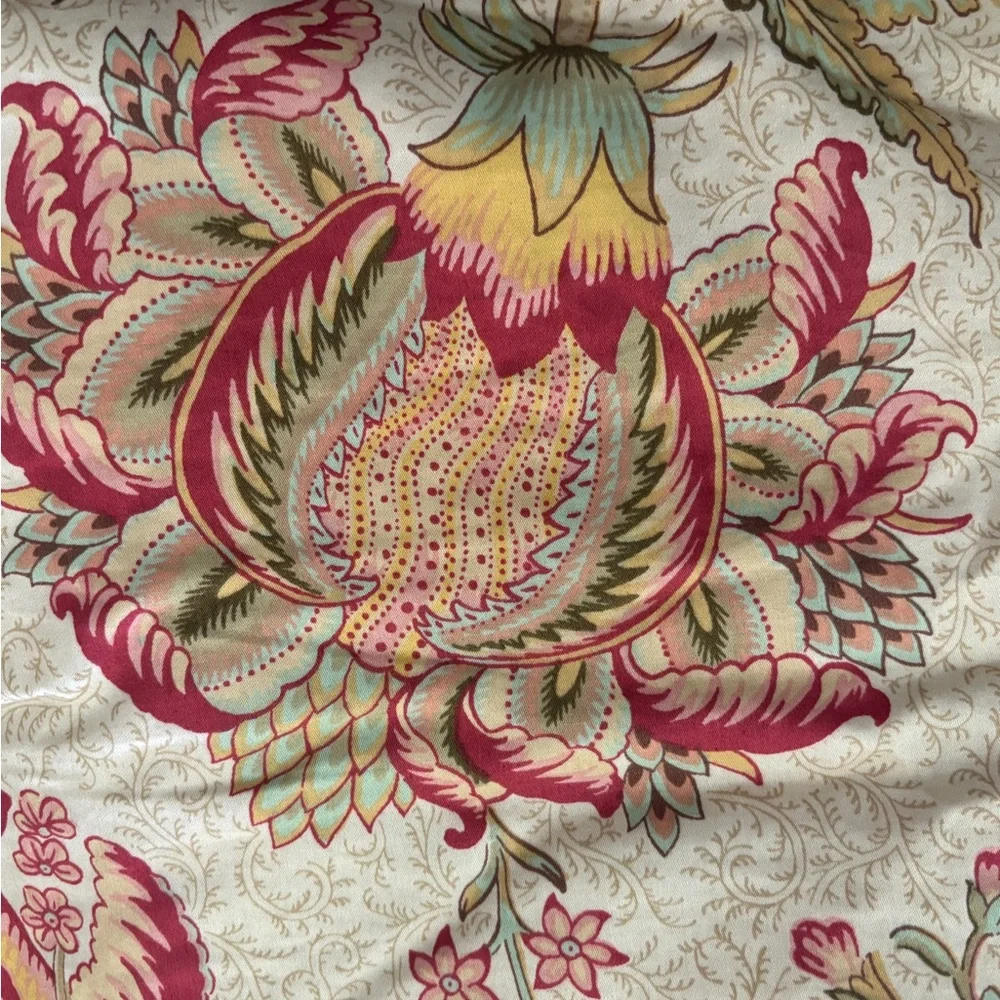 ROSE TREE SUMMERTON Floral Reversible Queen Comforter - Picture 3 of 4